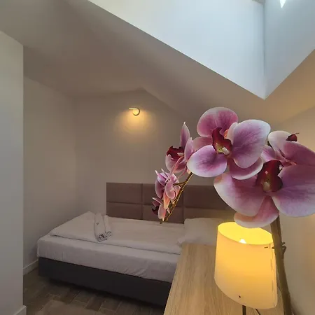 Apartament California *